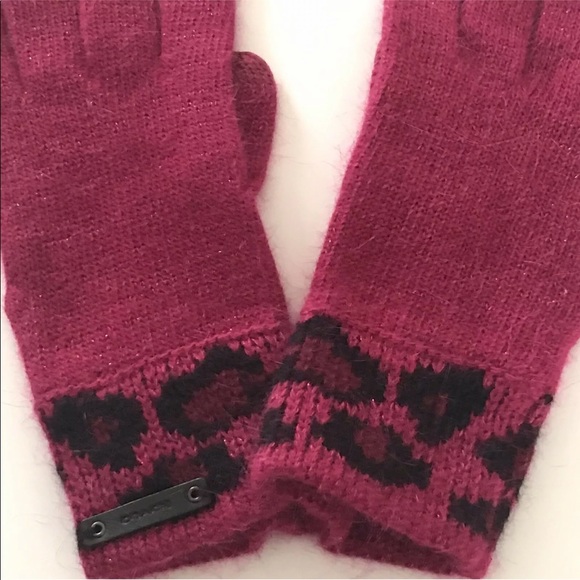 Coach Ocelot Tech Touch Knit Glove Multicolor Pink - Picture 4 of 8